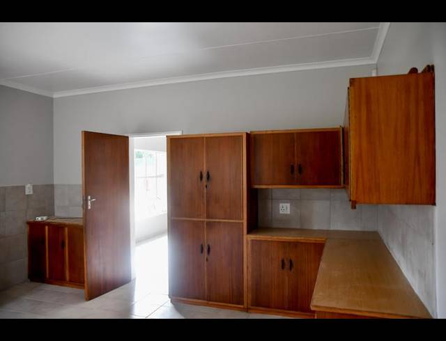 4 BEDROOM HOUSE FOR SALE IN MEYERHOF